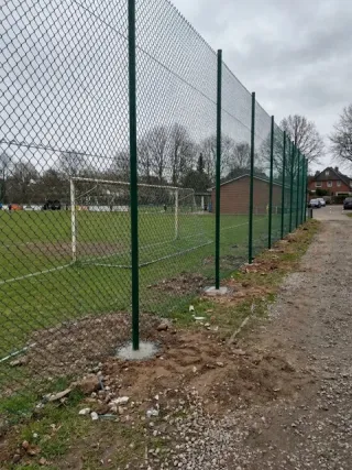 Ballfangzaun in Münster - fachgerechte Ausführung vor Ort